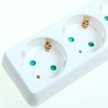 Prelungitor cu 5 prize Schuko, Cablu 3 x 1,5 mm si lungime de 5 m